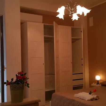 فندق مبيت وإفطار Teocrito